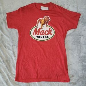 Mack Truck Mens Size Medium Bulldog Graphic Print Truck Logo Red Tshirt Unisex